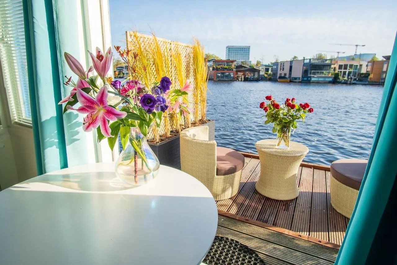 The New Lake Boathouse Amsterdam